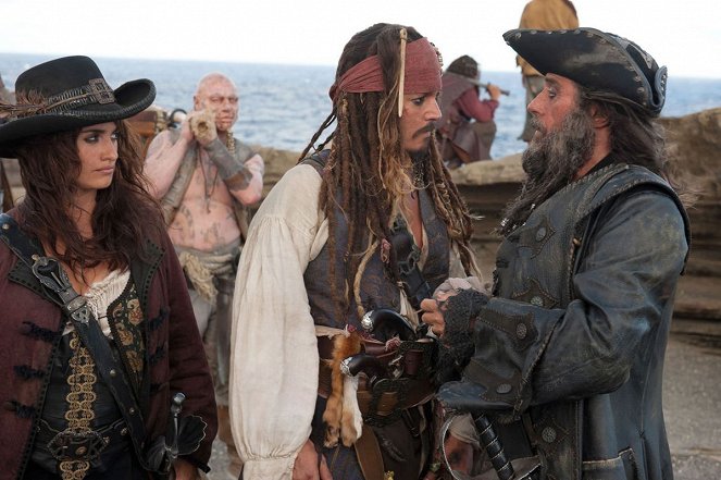 Piratas das Caraíbas - Por Estranhas Marés - Do filme - Penélope Cruz, Johnny Depp, Ian McShane