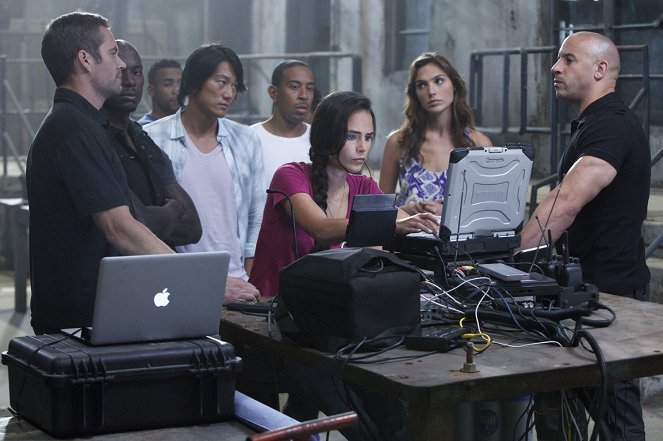 Fast Five - Photos - Paul Walker, Tyrese Gibson, Sung Kang, Ludacris, Jordana Brewster, Gal Gadot, Vin Diesel