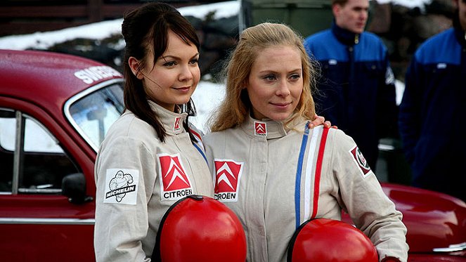 Ženská za volantem - Z filmu - Marie Robertson, Eva Röse