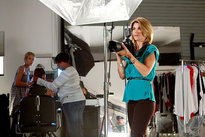 90210 - Photos - Lori Loughlin