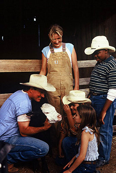 Grand Champion - De la película - Joey Lauren Adams, Emma Roberts