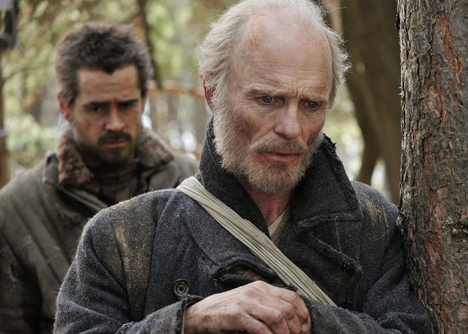 The Way Back - Photos - Colin Farrell, Ed Harris