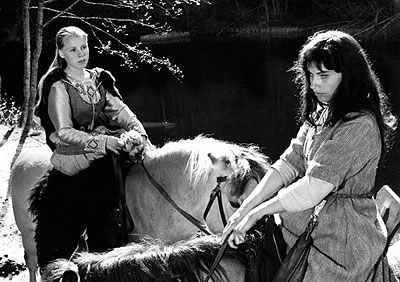 Die Jungfrauenquelle - Filmfotos - Birgitta Pettersson, Gunnel Lindblom