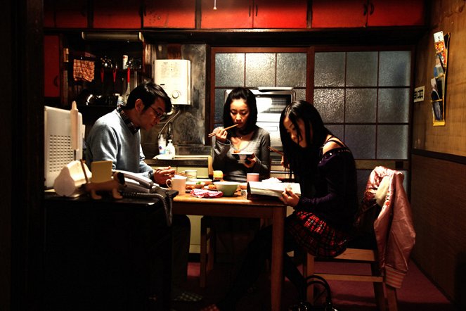 Studená ryba - Z filmu - Mitsuru Fukikoshi, Megumi Kagurazaka, Hikari Kajiwara