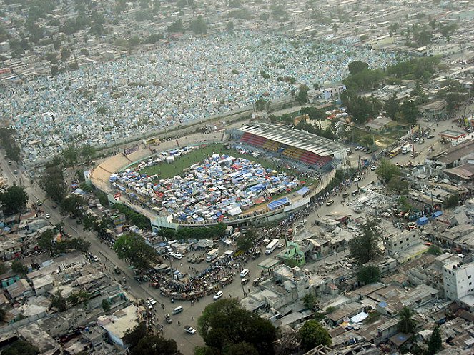 Haiti - zemětřesení zblízka - Z filmu