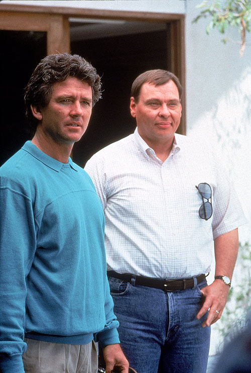 Too Good to Be True - Filmfotos - Patrick Duffy, Larry Drake