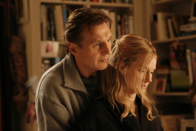 Crónica de un engaño - De la película - Liam Neeson, Laura Linney