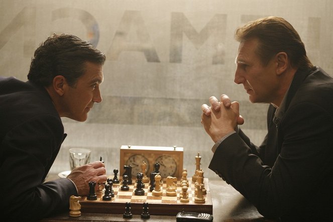 Crónica de un engaño - De la película - Antonio Banderas, Liam Neeson