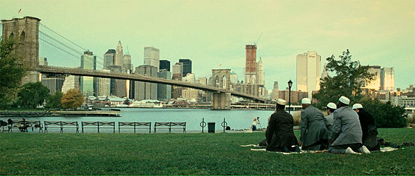 New York’ta Beş Minare - De la película
