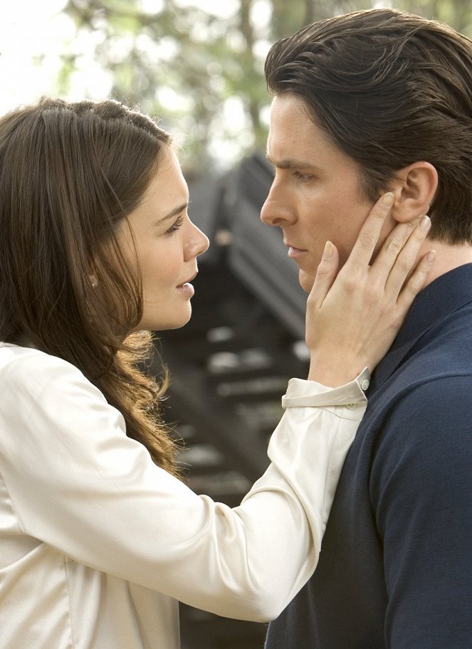 Batman začíná - Z filmu - Katie Holmes, Christian Bale