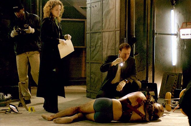 Saw II - A Experiência do Medo - Do filme - Dina Meyer, Donnie Wahlberg