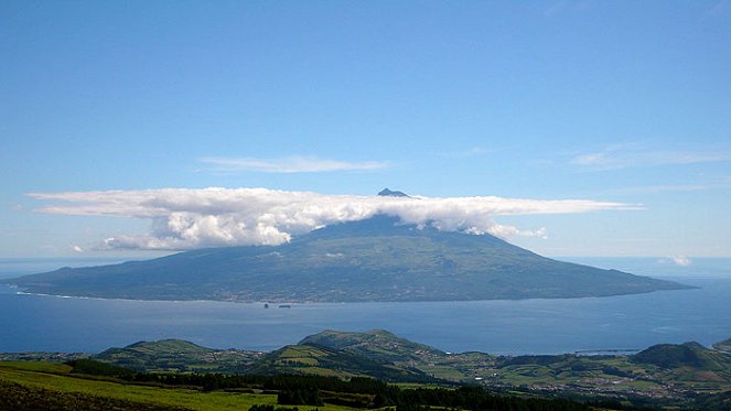 Azores, Paradise in endless Blue, The - Film