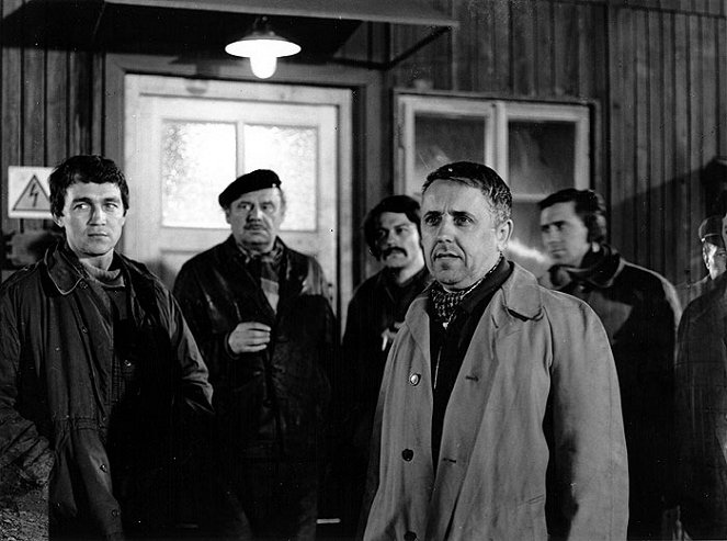 Zlá noc - De la película - Jiří Krampol, Zdeněk Kryzánek, Václav Babka, Petr Kostka