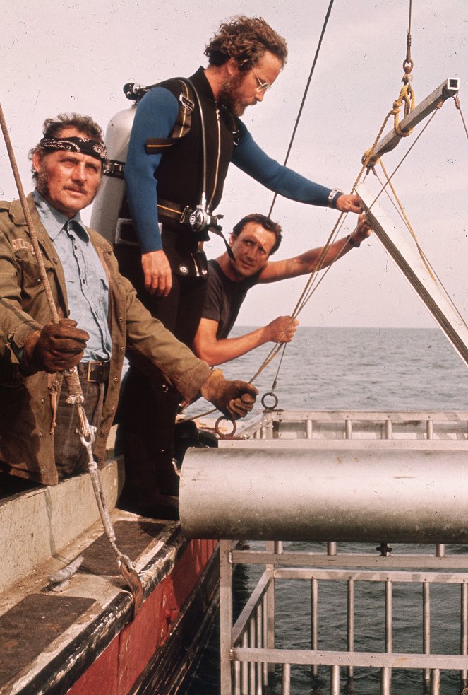 Der weiße Hai - Filmfotos - Robert Shaw, Richard Dreyfuss, Roy Scheider