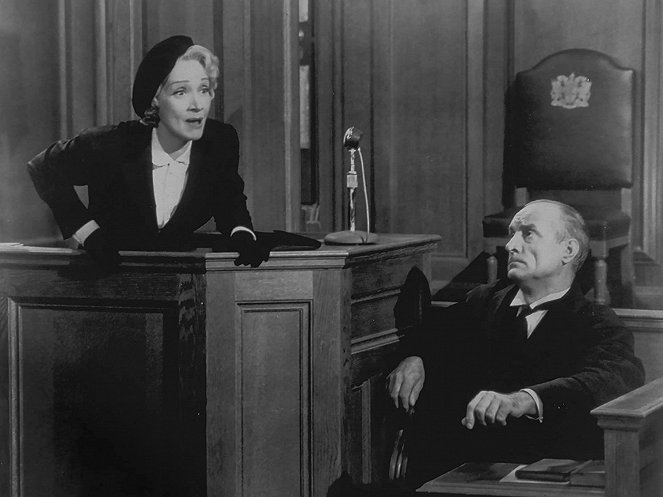 Świadek oskarżenia - Z filmu - Marlene Dietrich, John Williams