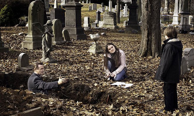 A halott túlélő - Forgatási fotók - Liam Neeson, Agnieszka Wojtowicz-Vosloo