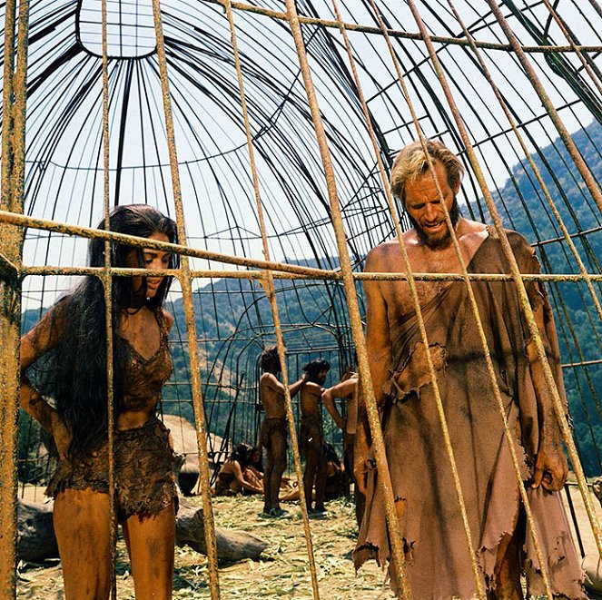 Planet der Affen - Filmfotos - Linda Harrison, Charlton Heston