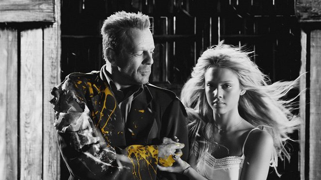 Sin City - Filmfotos - Bruce Willis, Jessica Alba