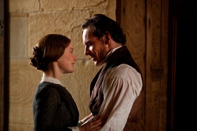 Jane Eyre - kotiopettajattaren romaani - Kuvat elokuvasta - Mia Wasikowska, Michael Fassbender