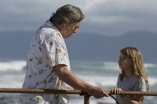 Free Willy: Escape from Pirate's Cove - Photos - Beau Bridges, Bindi Irwin