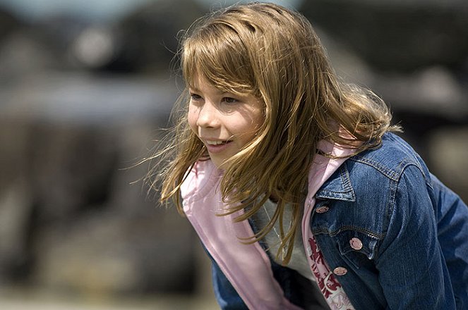 Free Willy: Escape from Pirate's Cove - Photos - Bindi Irwin