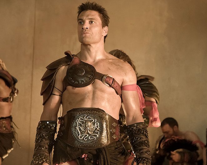 Spartacus: Gods of the Arena - Do filme - Manu Bennett