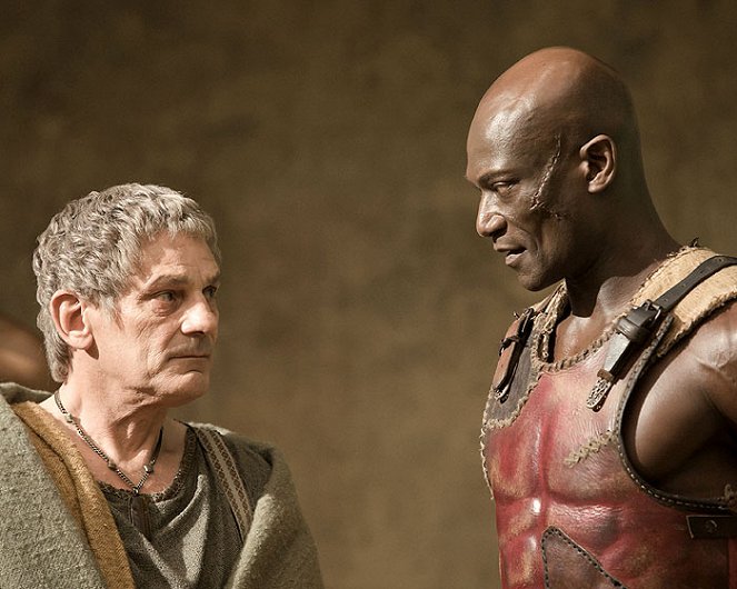 Spartacus : Les dieux de l'arène - Film - Jeffrey Thomas, Peter Mensah