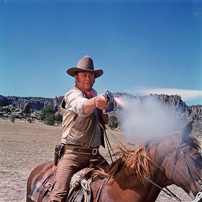 The Undefeated - Photos - John Wayne