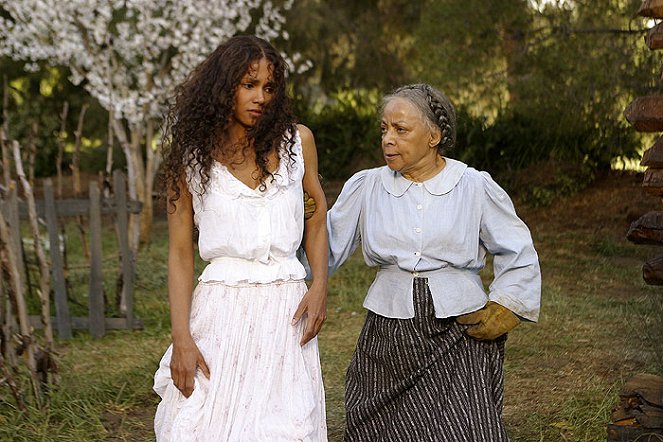 Their Eyes Were Watching God - Photos - Halle Berry, Ruby Dee