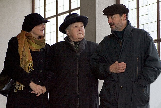 Oběti - Nevlastní bratr - Kuvat elokuvasta - Taťjana Medvecká, Antonie Hegerlíková, Viktor Preiss