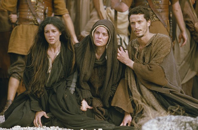 The Passion of the Christ - Van film - Monica Bellucci, Maia Morgenstern, Hristo Jivkov