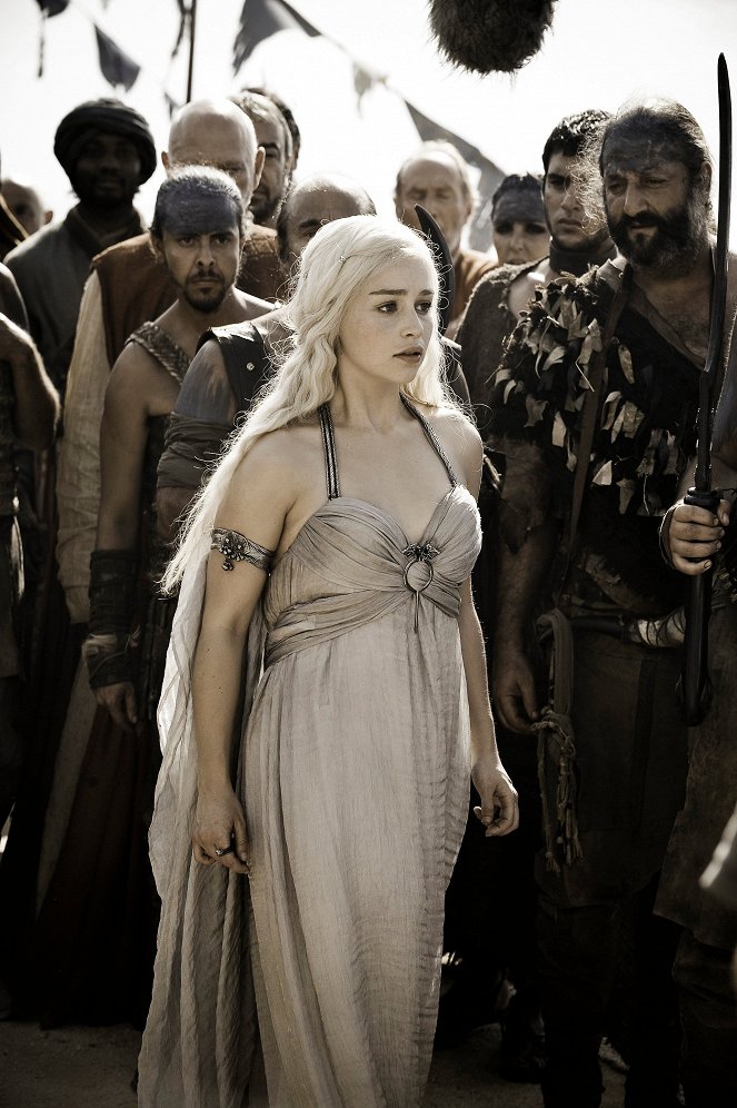 Game Of Thrones - Season 1 - Der Winter naht - Dreharbeiten - Emilia Clarke