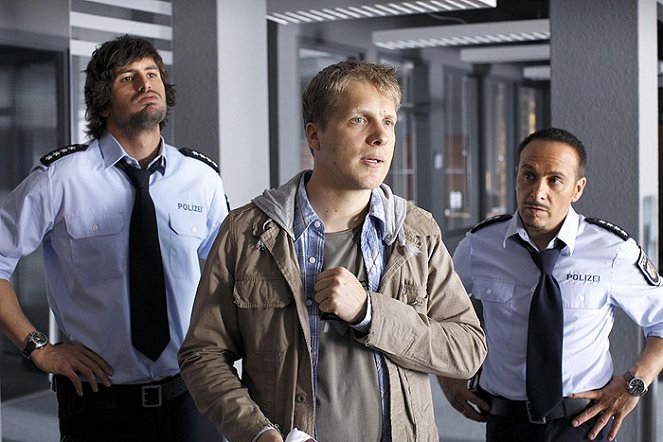 Alarm für Cobra 11 - Die Autobahnpolizei - Season 15 - Der Anschlag - Van film - Tom Beck, Oliver Pocher, Erdogan Atalay