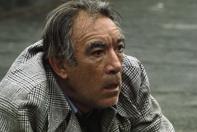 Pánico en la calle 110 - De la película - Anthony Quinn