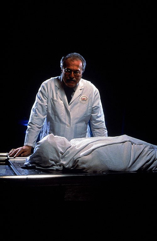 Autopsy 4: The Dead Speak - Van film