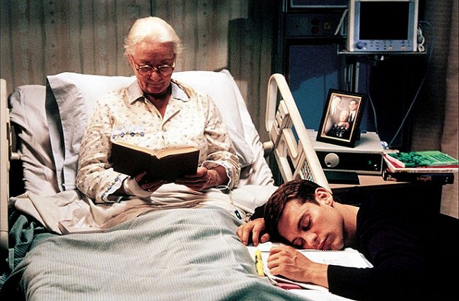 Spider-Man - Photos - Rosemary Harris, Tobey Maguire