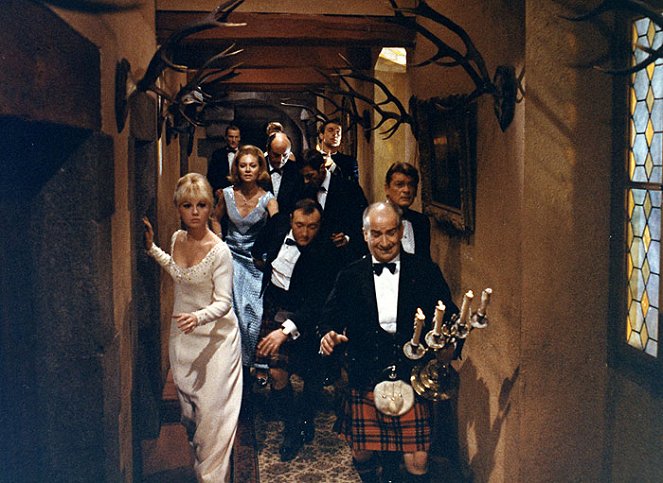Fantomas Contra a Scotland Yard - Do filme - Mylène Demongeot, Françoise Christophe, Jacques Dynam, Louis de Funès, Jean Marais