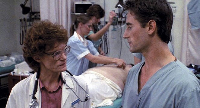 Re-Animator - Photos - Carolyn Purdy-Gordon, Bruce Abbott