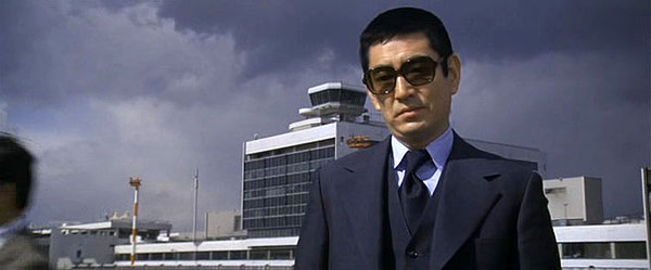 The Yakuza - Photos - Ken Takakura