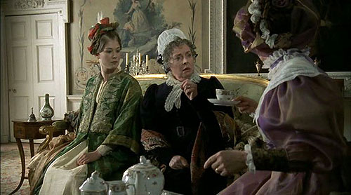 Manželky a dcery - Z filmu - Rosamund Pike