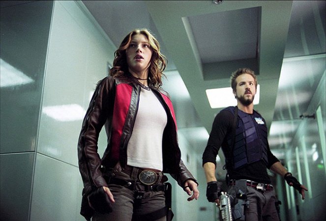 Blade: Mroczna trójca - Z filmu - Jessica Biel, Ryan Reynolds