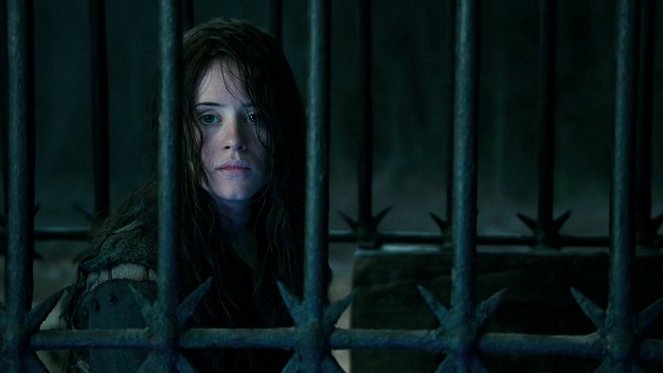 Season of the Witch - Van film - Claire Foy