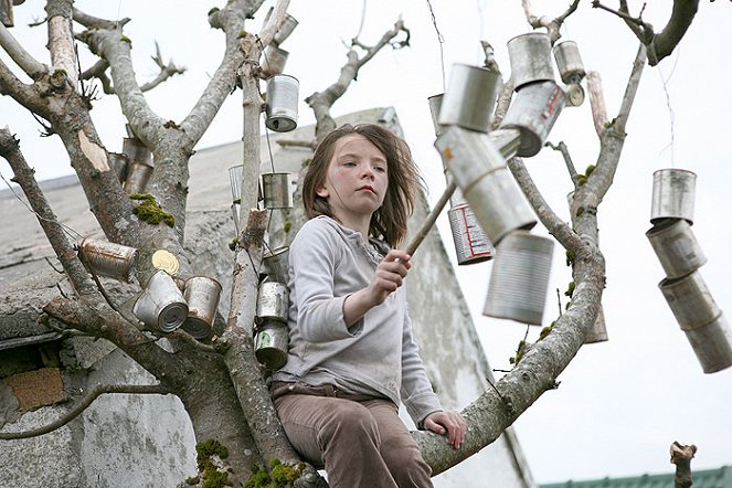 The Daisy Chain - Photos - Mhairi Anderson