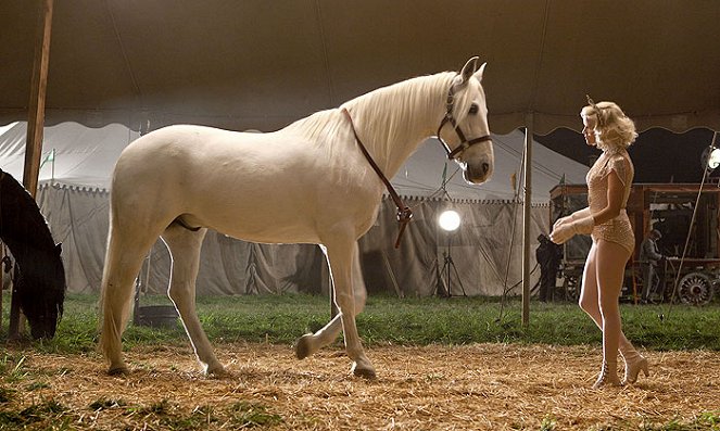 Water for Elephants - Photos