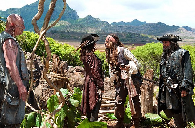 Pirates of the Caribbean: Vierailla vesillä - Kuvat elokuvasta - Johnny Depp, Ian McShane