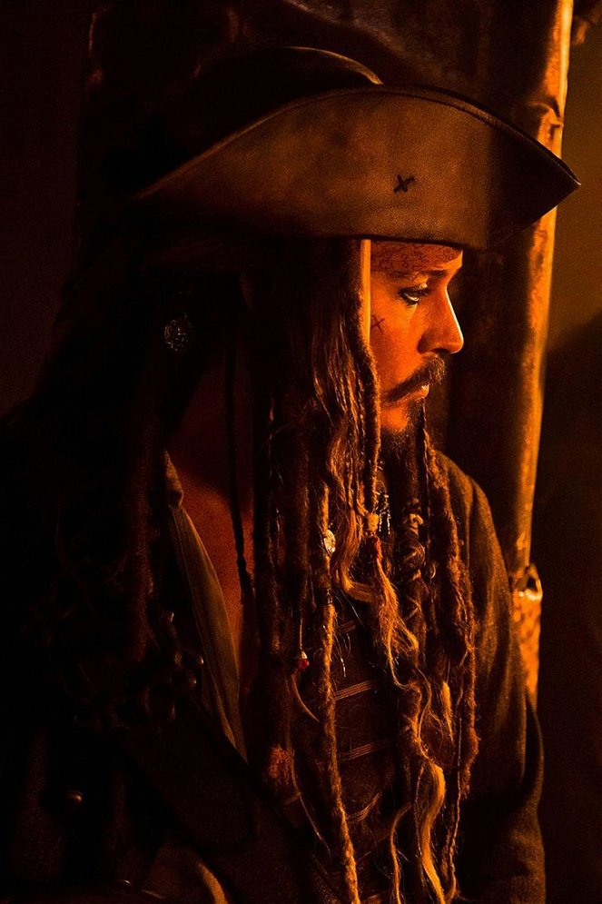 Piraci z Karaibów: Na nieznanych wodach - Z filmu - Johnny Depp