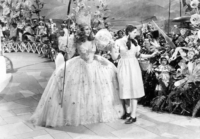 The Wizard of Oz - Photos - Billie Burke, Judy Garland