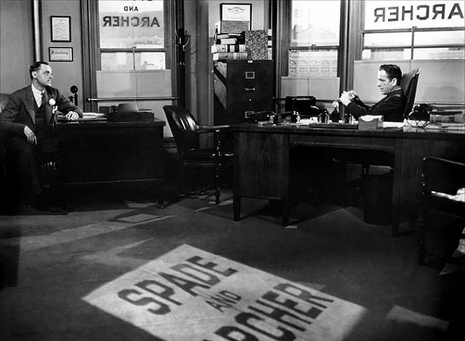 A máltai sólyom - Filmfotók - Jerome Cowan, Humphrey Bogart