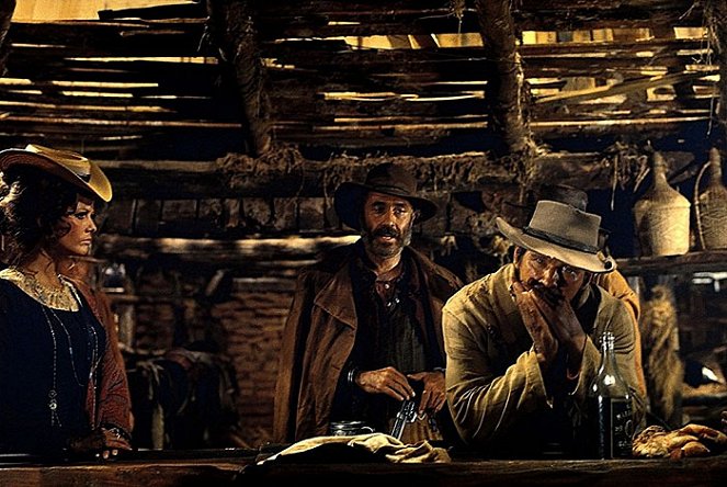 Volt egyszer egy vadnyugat - Filmfotók - Claudia Cardinale, Jason Robards, Charles Bronson