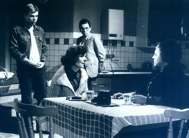 Dedova truhlica - Kuvat elokuvasta - Michal Gučík, Alžbeta Bárthová-Pietorová, Zuzana Kronerová, Eva Krížiková